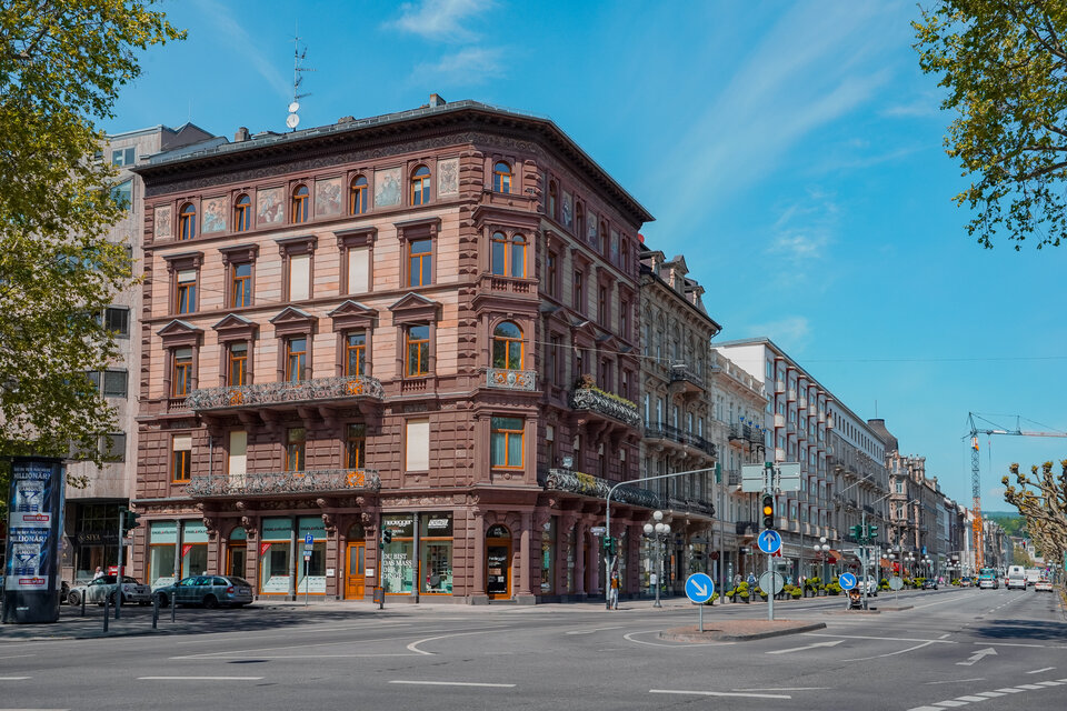 Foto Wohngebäude mit Gewerbe Hessen